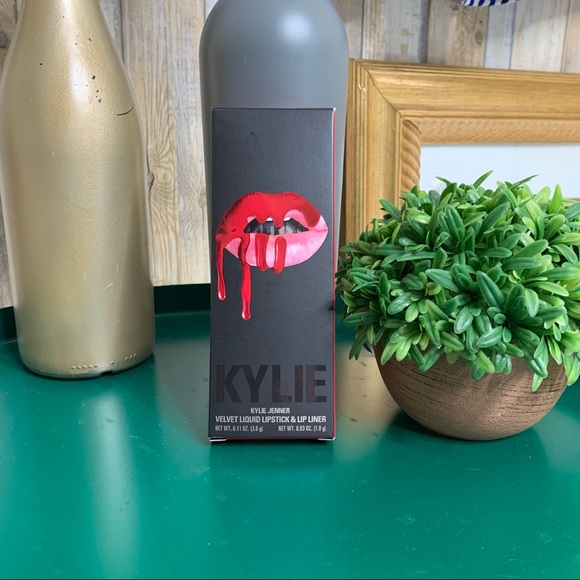 Kylie Cosmetics Other - NIB ‘Jordy’ Kylie Lip Kit